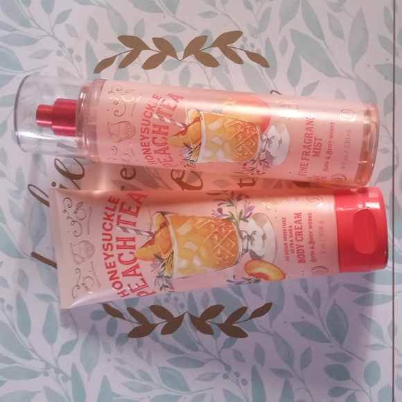 B&bw Other - B&bw set of Honeysuckle peach tea